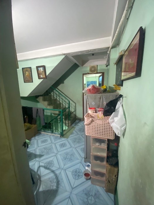 Bán nhà. Lạc long quân gần đường Âu cơ.DT 36.5/36.4, hẻm xe hơi, số tầng 4, giá  9.5 tỷ